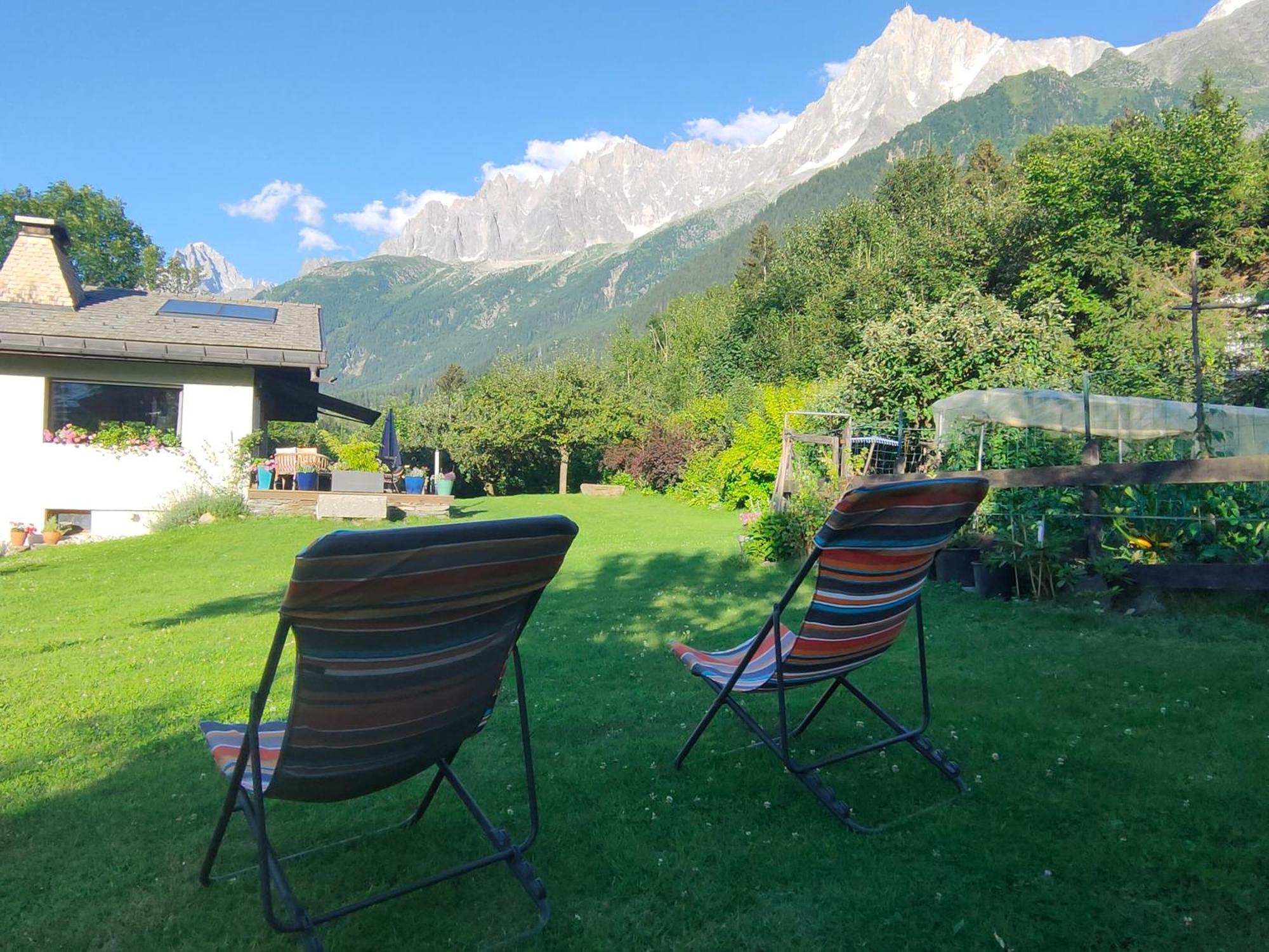 Beau Studio Dans La Vallee De Chamonix Les Trabets Exterior photo