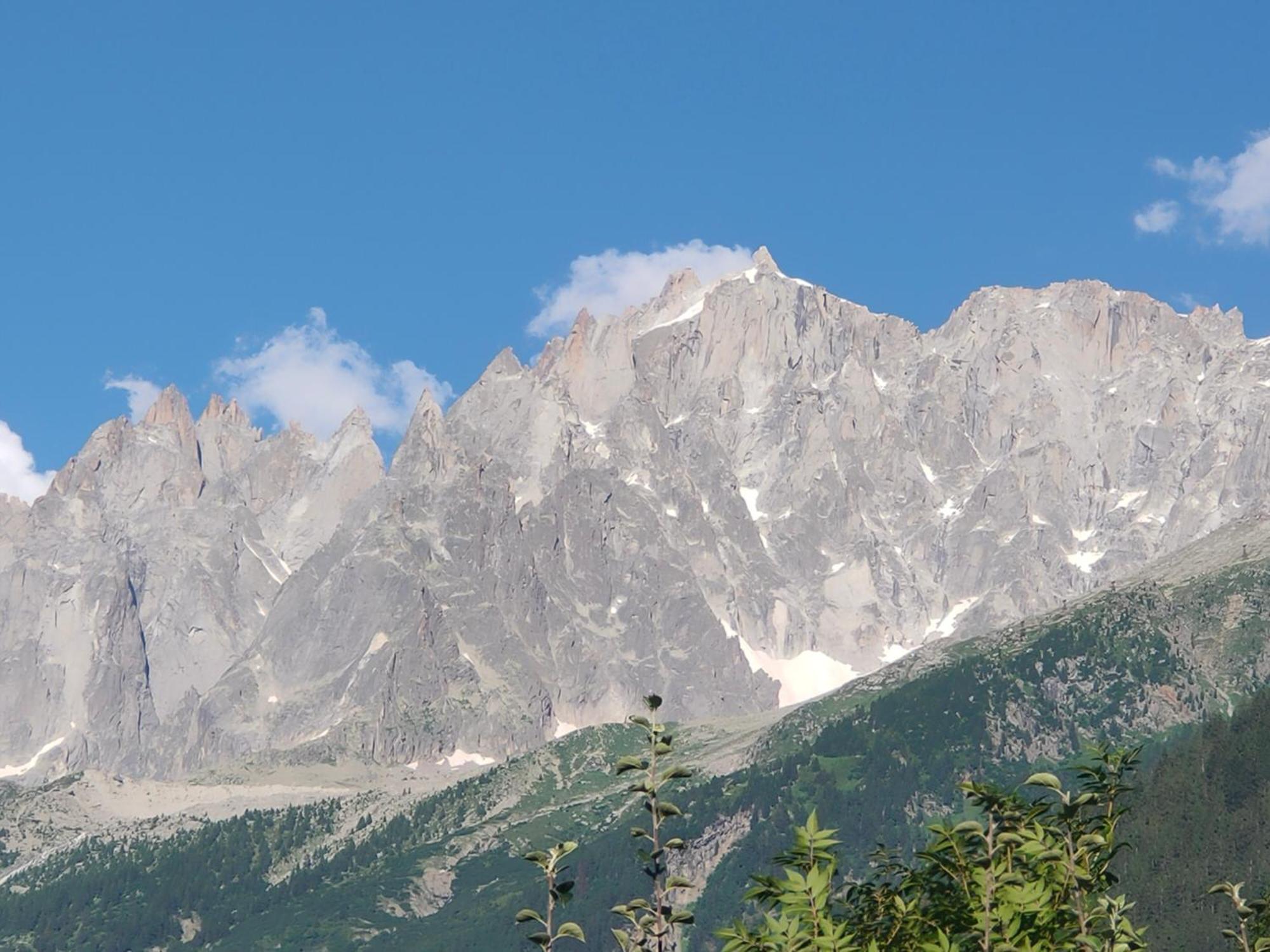 Beau Studio Dans La Vallee De Chamonix Les Trabets Exterior photo