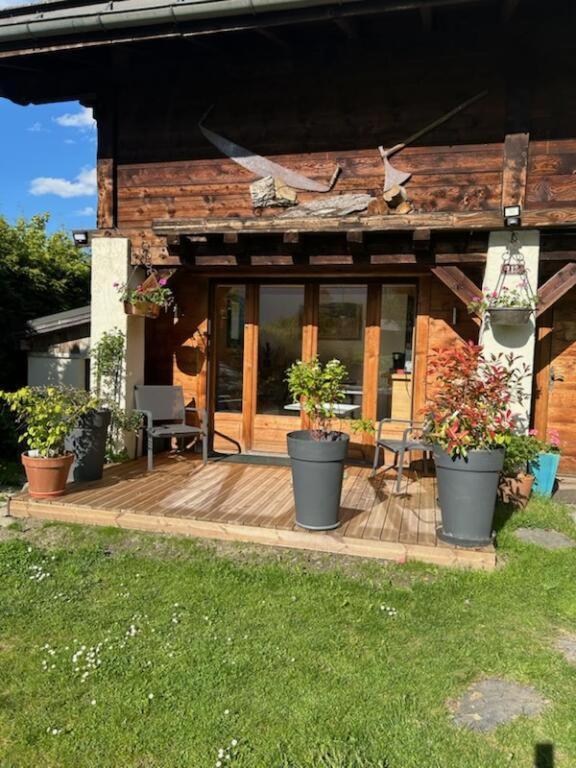 Beau Studio Dans La Vallee De Chamonix Les Trabets Exterior photo